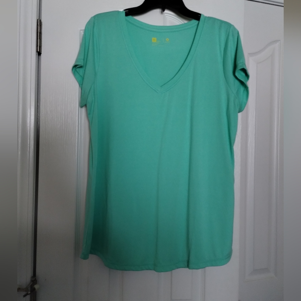 Xersion Mint Green Short Sleeve V-Neck Athletic Tee NWOT